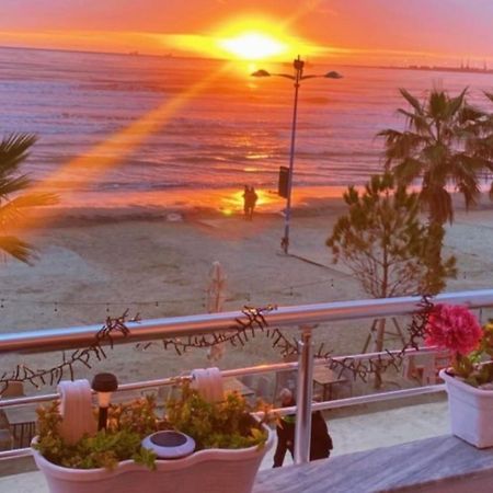 Durres Strand Direkt Am Meer Eksteriør billede